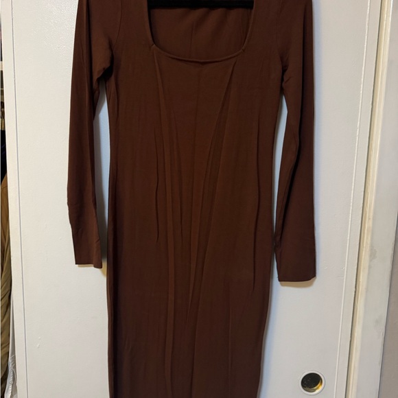 Forever 21 Dresses & Skirts - Forever 21 Brown Long Sleeve Midi Dress